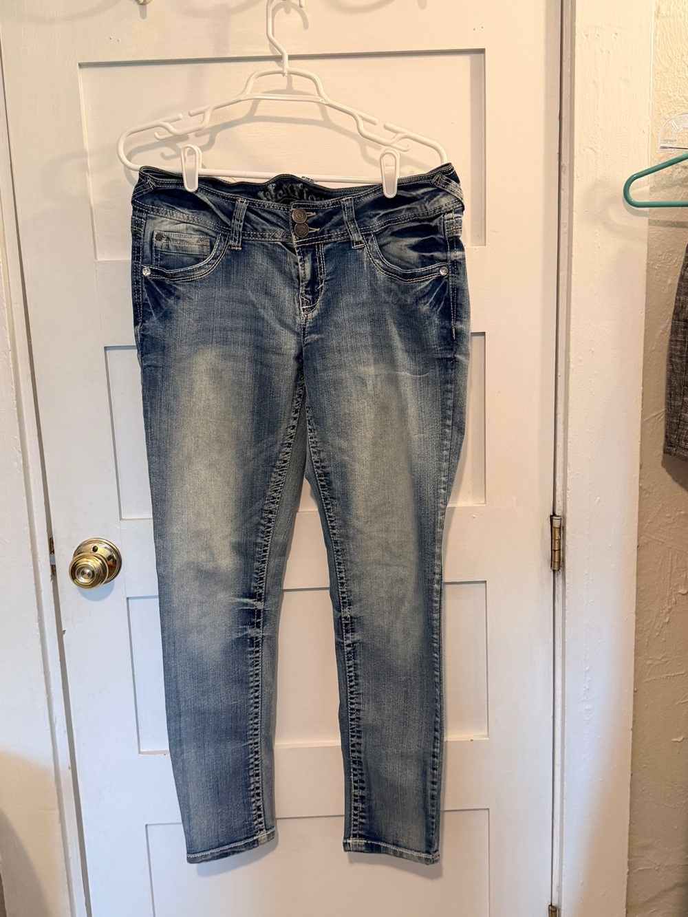 Wallflower Light Wash Skinny Jeans in Blue